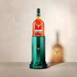 Dalmore 15 Year Old Pedestal Gift Tin -Liquor Discount Store dalmore 15yo pedestal lifestyle 01