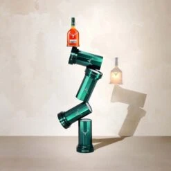 Dalmore 15 Year Old Pedestal Gift Tin -Liquor Discount Store dalmore 15yo pedestal lifestyle 02