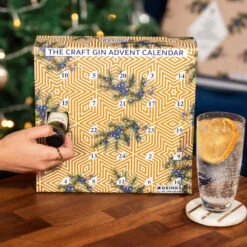 The Craft Gin Advent Calendar (2022) -Liquor Discount Store drinksbythedram adventcalendar 2022 craftgin lifestyle 02