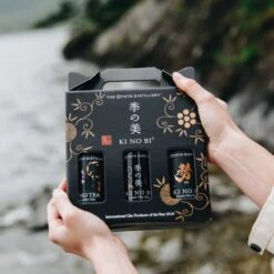 Ki No Bi Japanese Gin Gift Set -Liquor Discount Store kinobi giftset lifestyle 01
