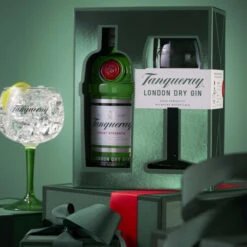 Tanqueray London Dry Gin Copa Glass Pack 7 Tanqueray London Dry Gin Copa Glass Pack -Liquor Discount Store tanqueray glassset lifestyle 01
