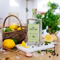 The Loch Fyne Botanical Gin -Liquor Discount Store thelochfyne botanicalgin 2021 lifestyle 02